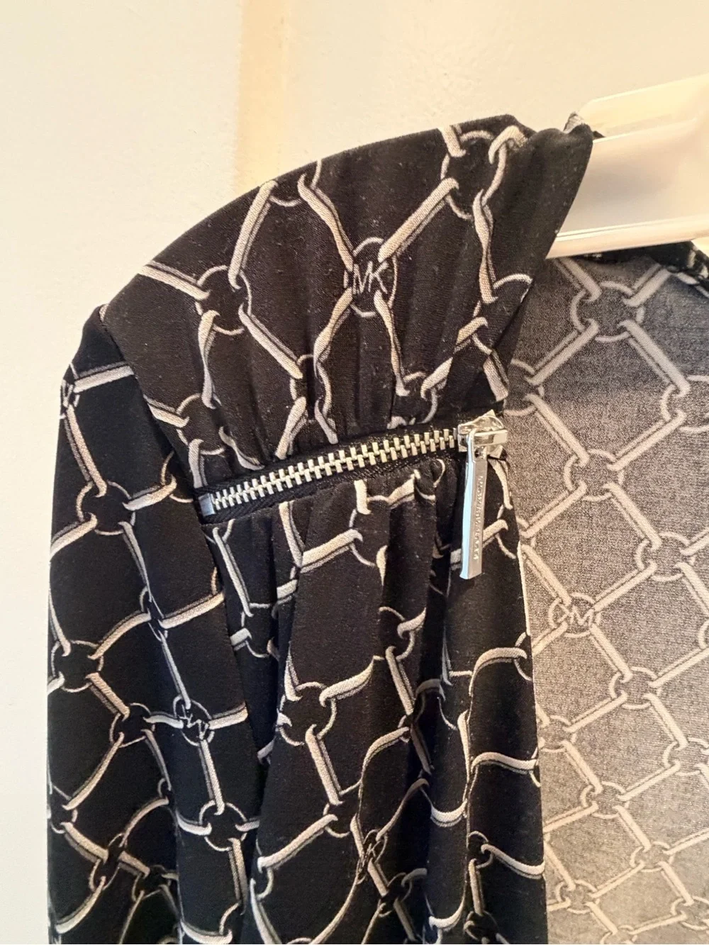 Michael Kors XL Chain Print Cowl Neck Top Black Gray Zip Shoulder Blouse